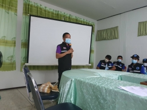 สสอ.บ้านหลวง ชี้แจงวัคซีนโควิด 19 แก่ อสม.บ้านนาวี